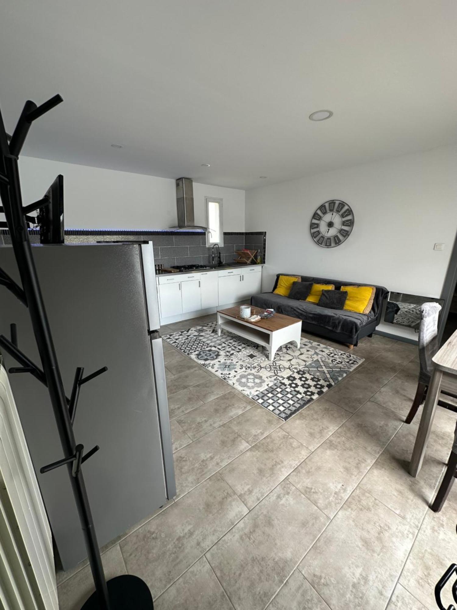 Superbe Appartement Avec Piscine Et Spa Privatif Villeneuve-les-Beziers Ngoại thất bức ảnh